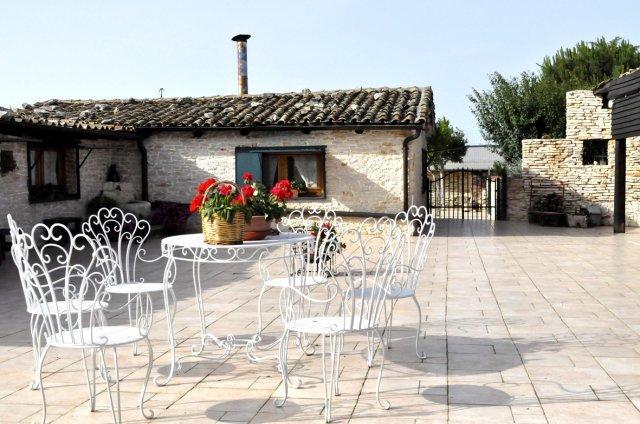 Tenuta Tannoja Villa Andria Exterior photo